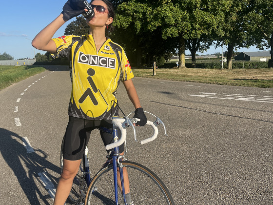 Mandy fietst 70KM voor Spieren voor Spieren