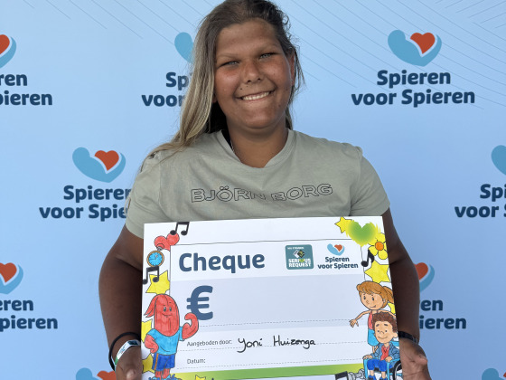 Yoni maakt armbandjes