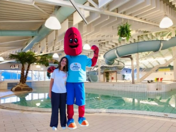 Zwembad De Viergang in actie voor 3FM Serious Request/Spieren voor Spieren