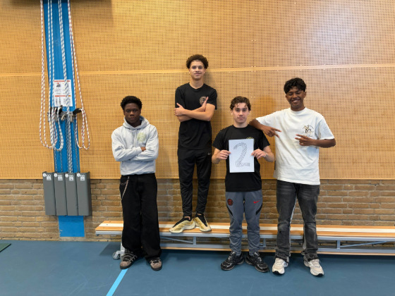 14 uur roeien voor Spieren voor Spieren- Blaise Pascal College/boot 2