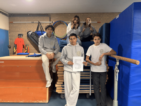 14 uur roeien voor Spieren voor Spieren- Blaise Pascal College/boot 5