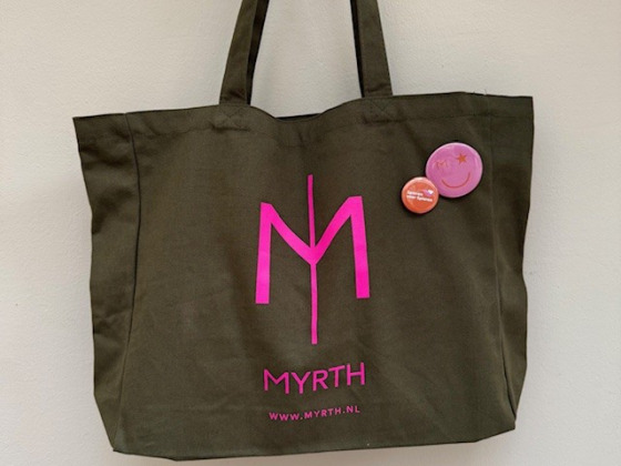 Koop deze tas voor thuis, dan steun je het glazen huis!