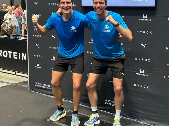 Roel en Emiel lopen van Nijmegen naar Den Bosch voor Spieren voor Spieren