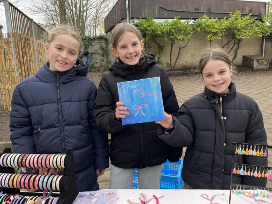 Sieraden verkopen Feline en Zoë