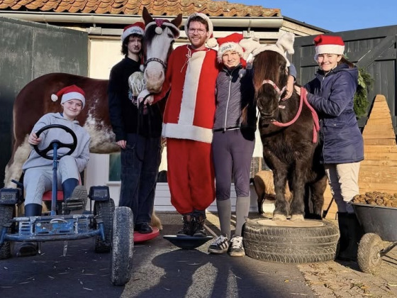 Het grote stal en spierkracht festijn voor SRQ 2025 op zaterdag 20-12 van 10 tot 15 uur